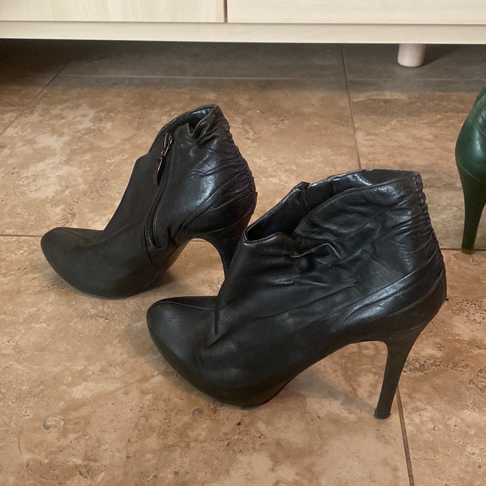 Guess ankle boots